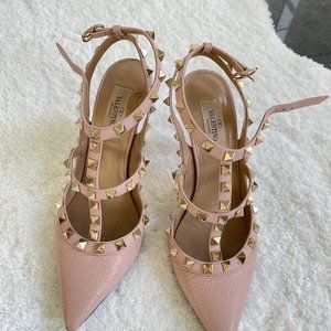 VALENTINO GARAVANI ROCKSTUD ANKLE STRAP PUMP 100 MM